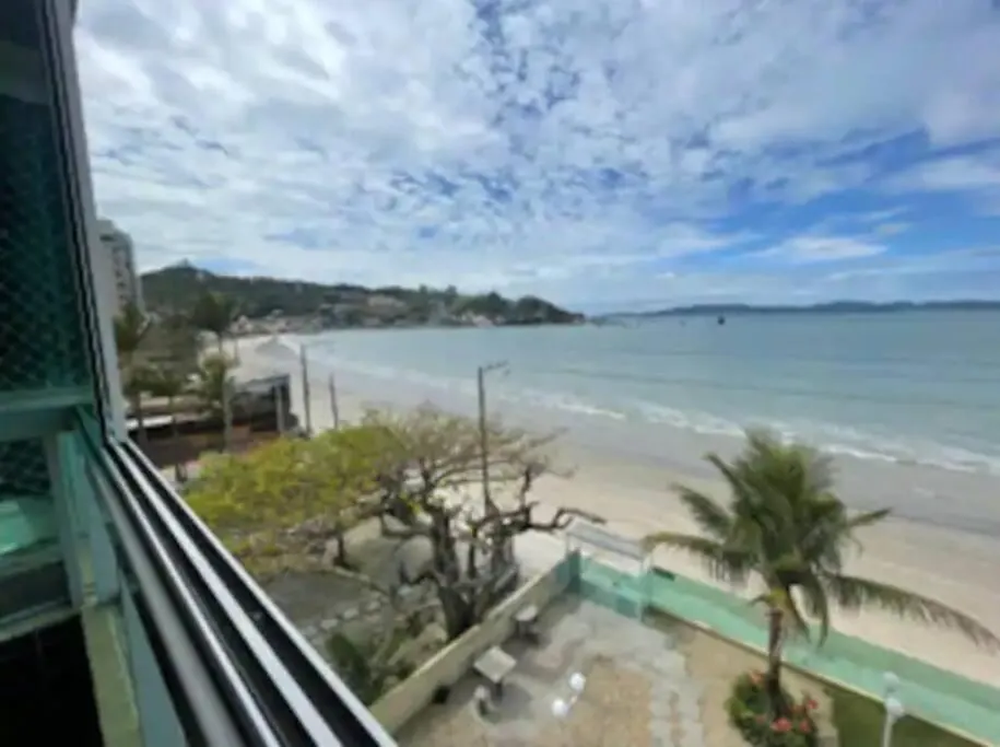 Ap Pe Na Areia Itapema Frente Mar Apartment