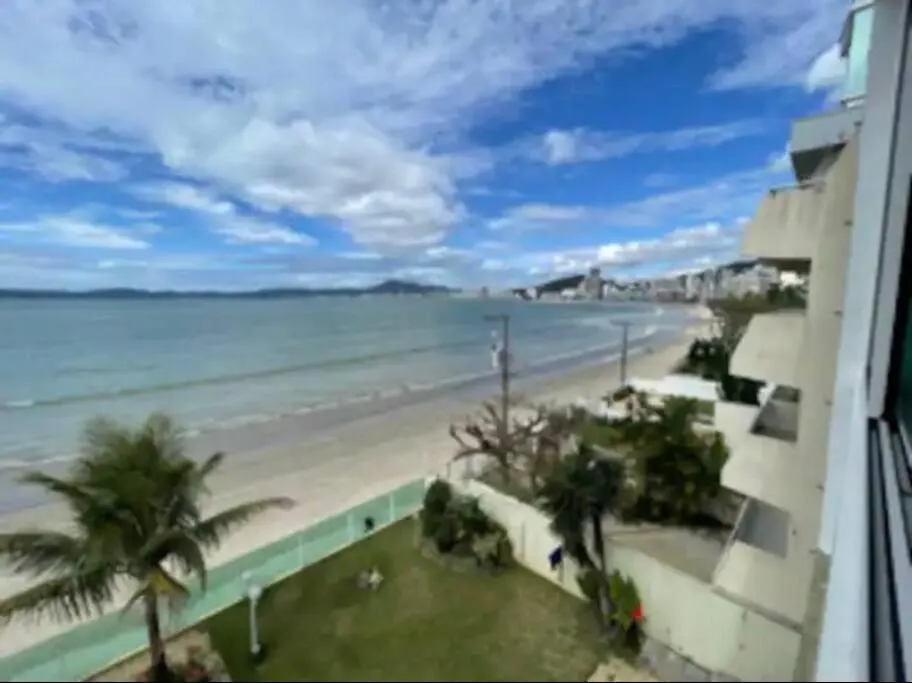 Ap Pe Na Areia Itapema Frente Mar Apartment